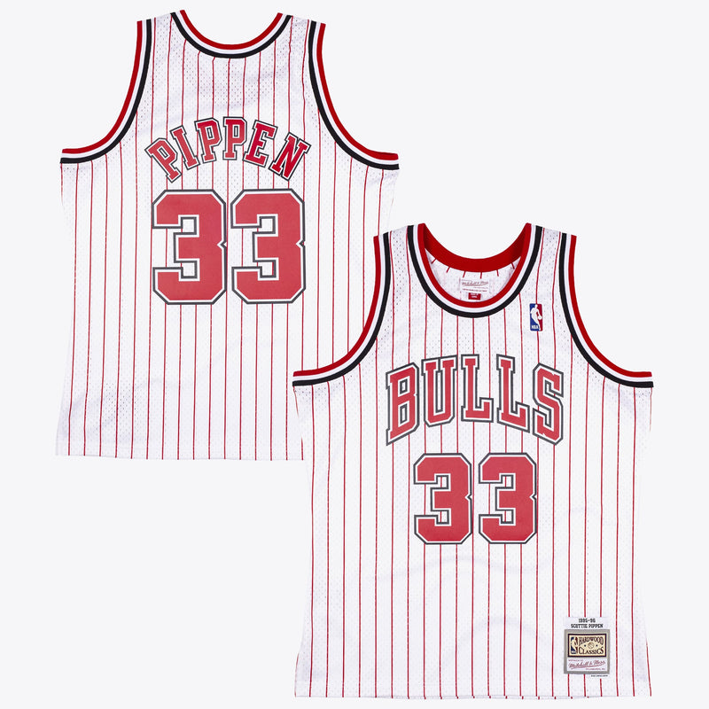 Chicago Bulls White jersey – view 1