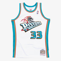 Detroit Pistons jersey – view 2