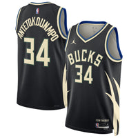Milwaukee Bucks jersey – view 1